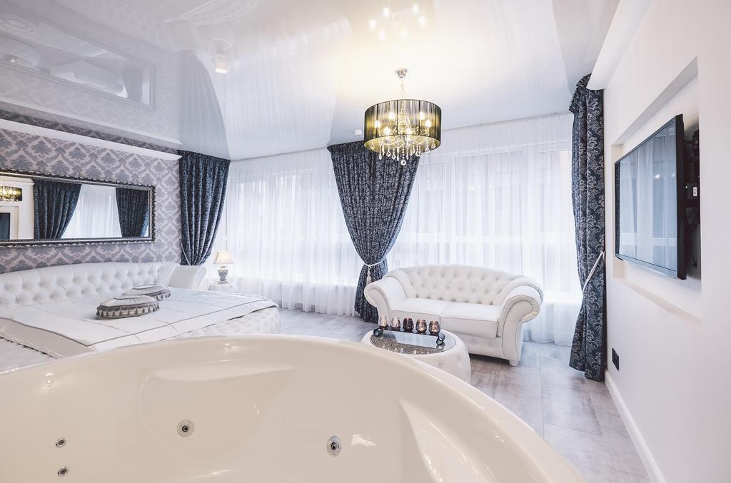 Jacuzzi Romantic Apartment Klaipėda Eksteriør billede